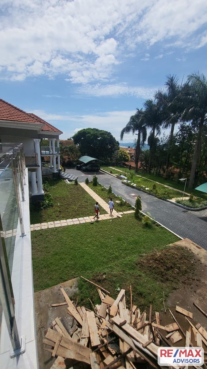 Leasehold image 4