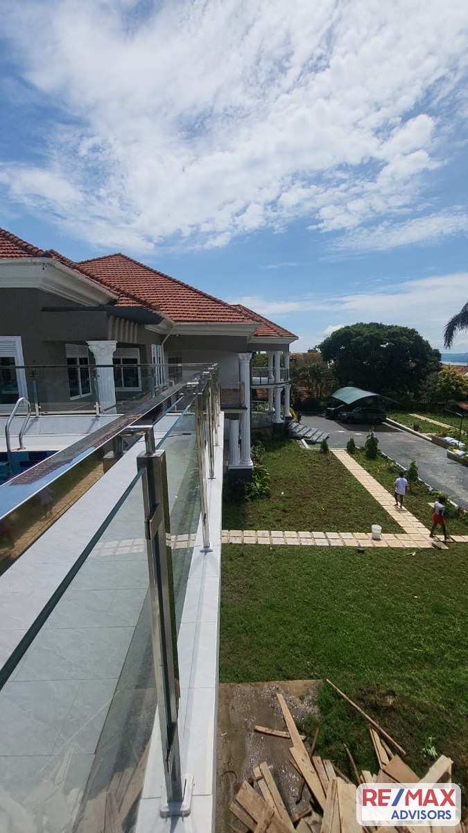Leasehold image 1